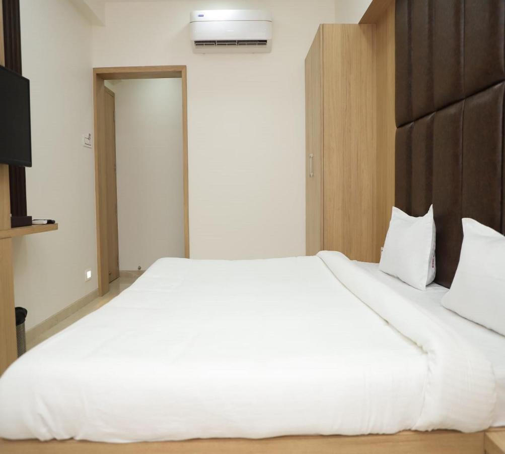 Hotel Dwarka Palace アフマドナガル エクステリア 写真